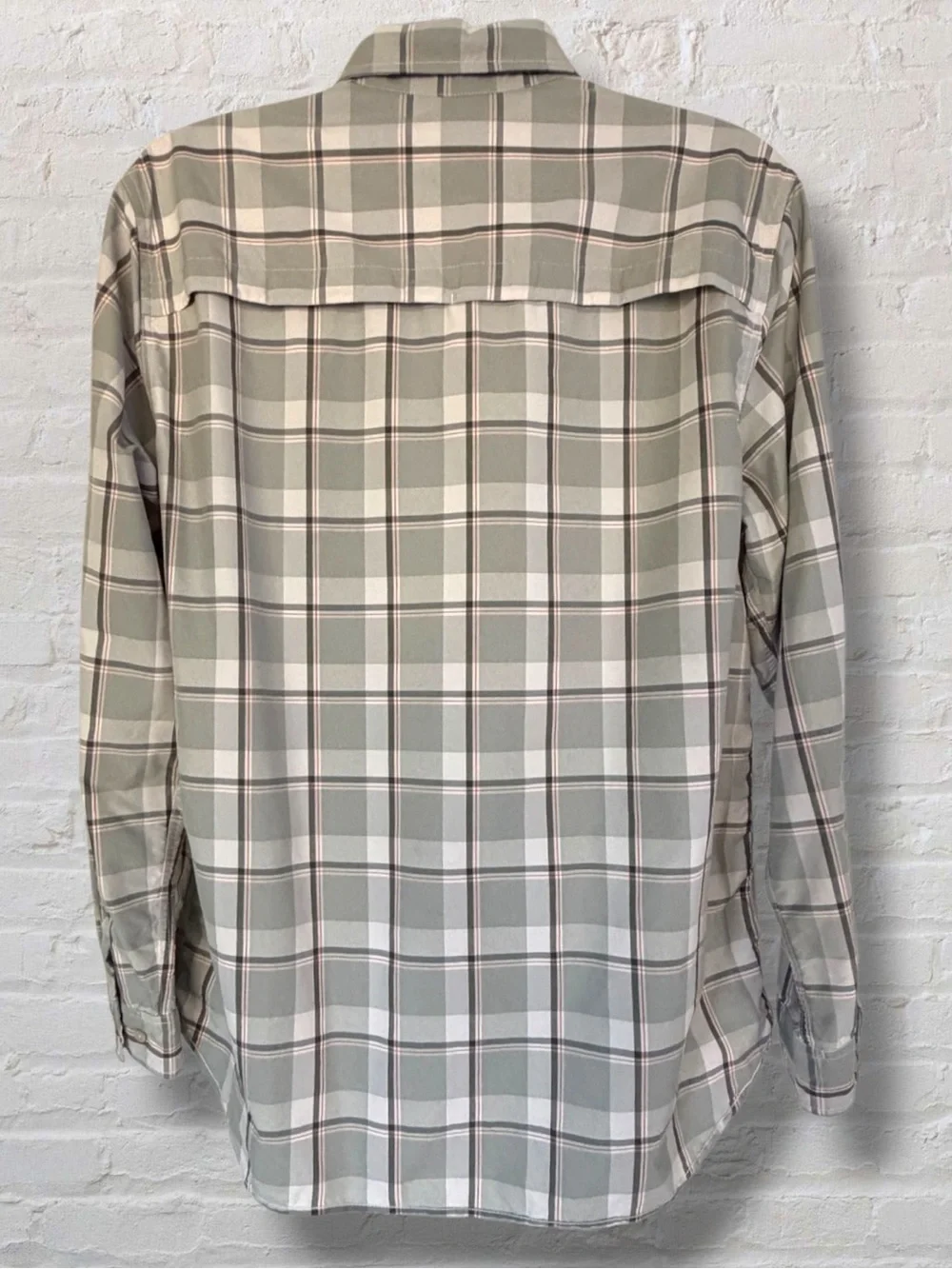 The North Face Traverse Men M Sage Green Plaid Vented Hiking Shirt